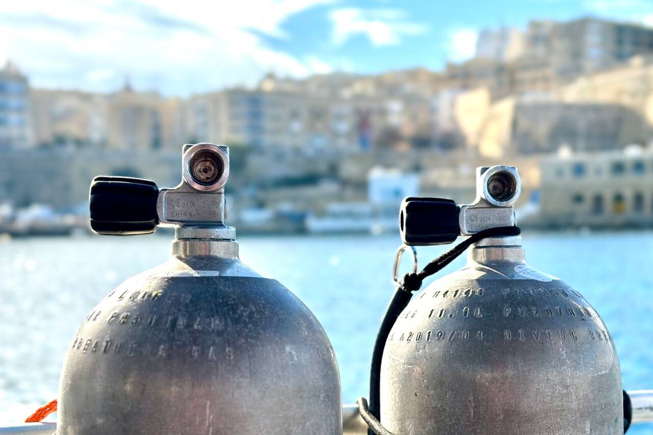 Rent diving equpment