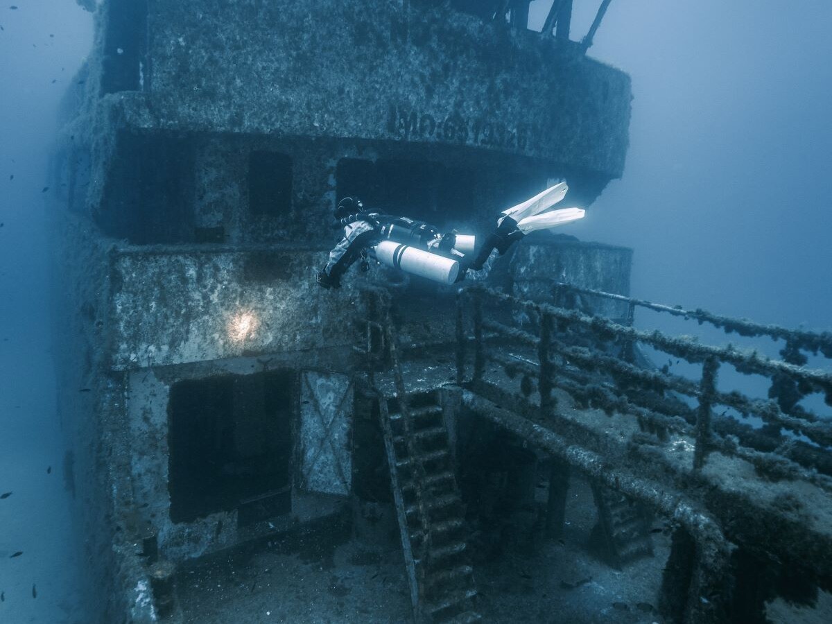 Tech boat diving: Hephaestus wreck
